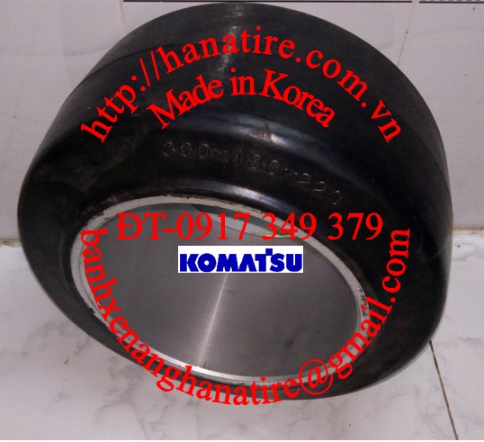 banh lai cao su xe komatsu 2t