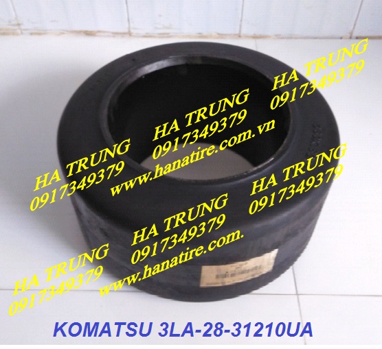 Banh xe nang Komatsu